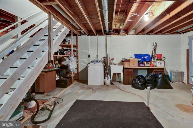 359 GIBRALTAR RD, Reading, PA 19606