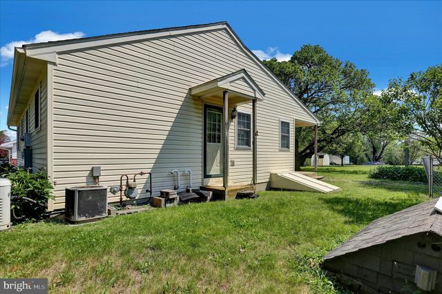 359 GIBRALTAR RD, Reading, PA 19606