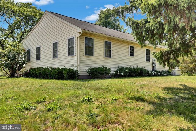 359 GIBRALTAR RD, Reading, PA 19606