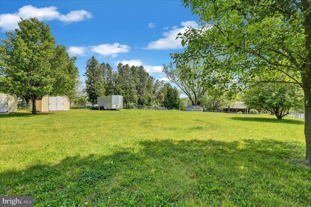 359 GIBRALTAR RD, Reading, PA 19606
