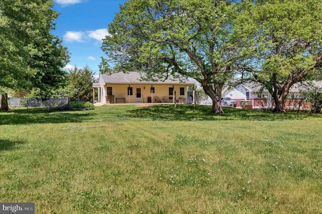 359 GIBRALTAR RD, Reading, PA 19606