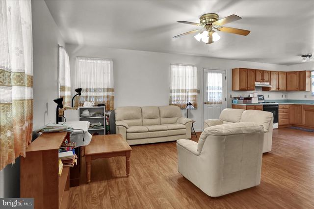 359 GIBRALTAR RD, Reading, PA 19606