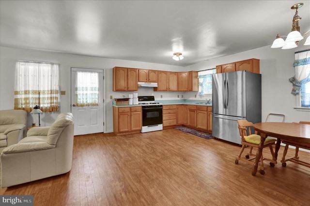 359 GIBRALTAR RD, Reading, PA 19606