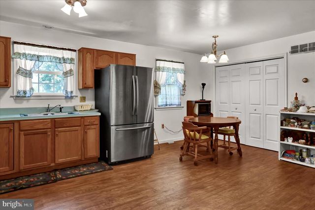 359 GIBRALTAR RD, Reading, PA 19606