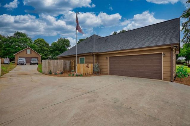 4207 Old Wood Drive, Conyers, GA 30094