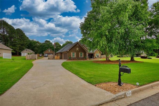 4207 Old Wood Drive, Conyers, GA 30094