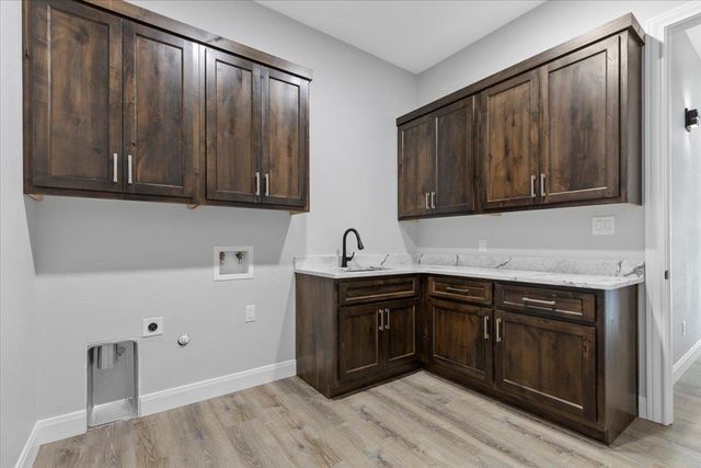 103 Arborvita PL, Bastrop, TX 78602