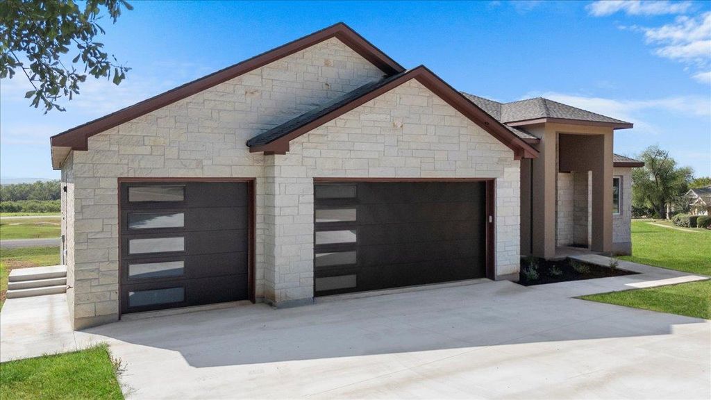 103 Arborvita PL, Bastrop, TX 78602