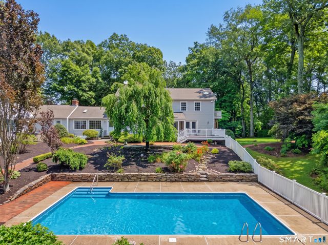 16 Cardinal Road, East Lyme, CT 06333