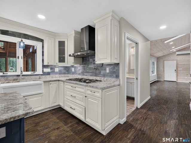 16 Cardinal Road, East Lyme, CT 06333