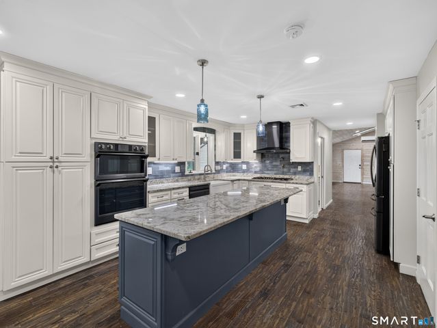 16 Cardinal Road, East Lyme, CT 06333
