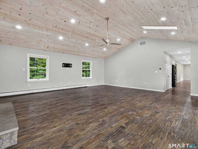 16 Cardinal Road, East Lyme, CT 06333