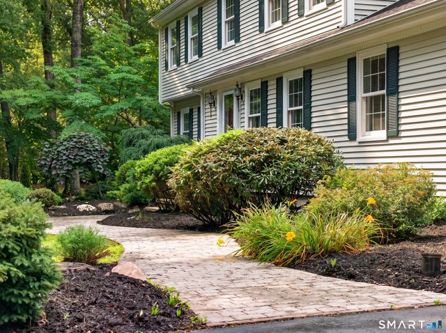 16 Cardinal Road, East Lyme, CT 06333