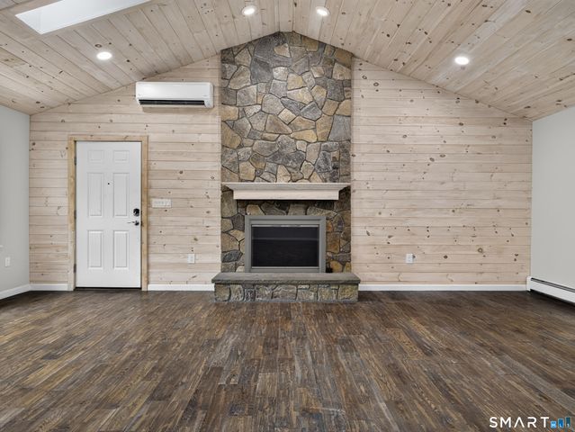 16 Cardinal Road, East Lyme, CT 06333