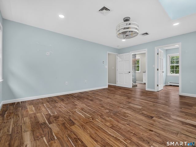 16 Cardinal Road, East Lyme, CT 06333