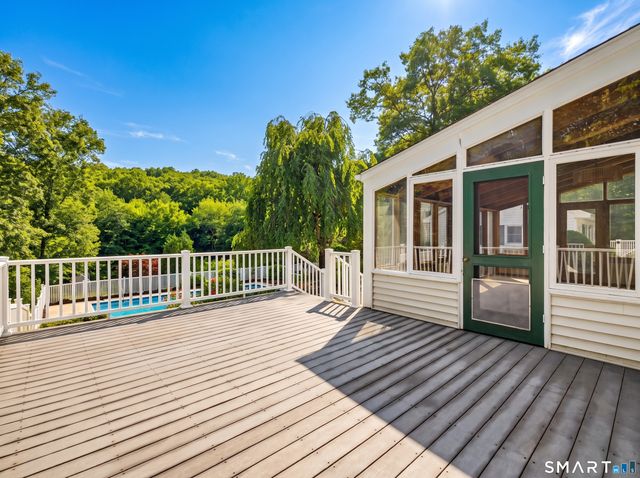 16 Cardinal Road, East Lyme, CT 06333