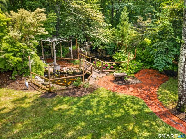 16 Cardinal Road, East Lyme, CT 06333