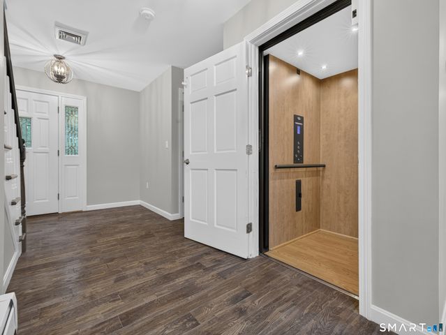 16 Cardinal Road, East Lyme, CT 06333