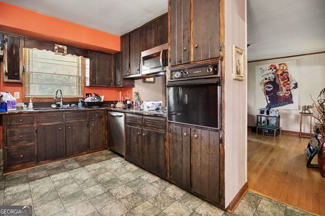 6065 Monica Drive, Morrow, GA 30260