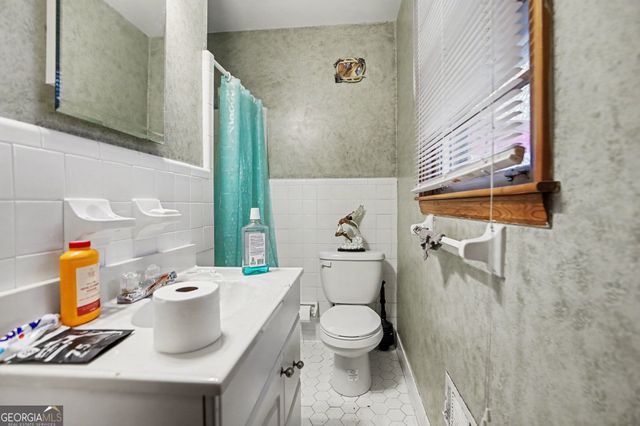 6065 Monica Drive, Morrow, GA 30260