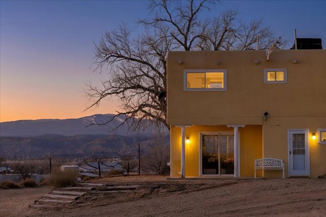 64 County Road 111, Espanola, NM 87532