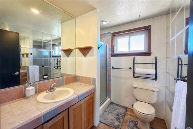 64 County Road 111, Espanola, NM 87532