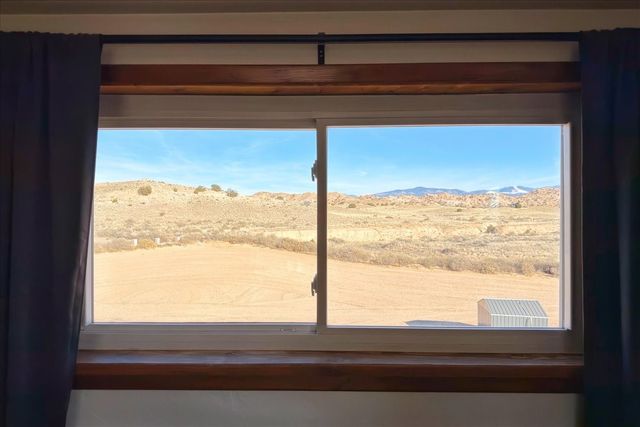 64 County Road 111, Espanola, NM 87532