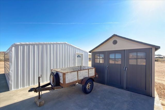 64 County Road 111, Espanola, NM 87532