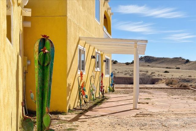 64 County Road 111, Espanola, NM 87532