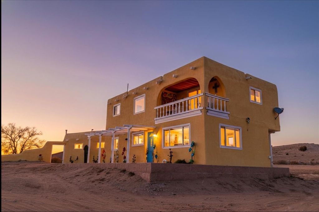 64 County Road 111, Espanola, NM 87532