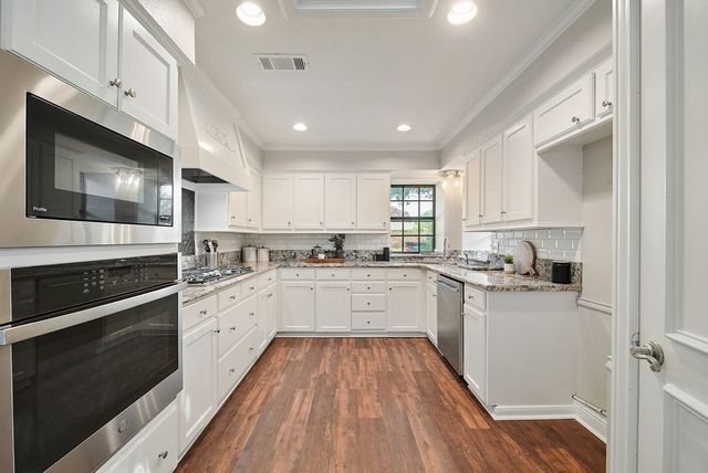 6010 La Cosa Drive, Dallas, TX 75248