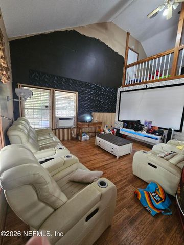 391 CHESWICK OAK Avenue, Orange Park, FL 32073