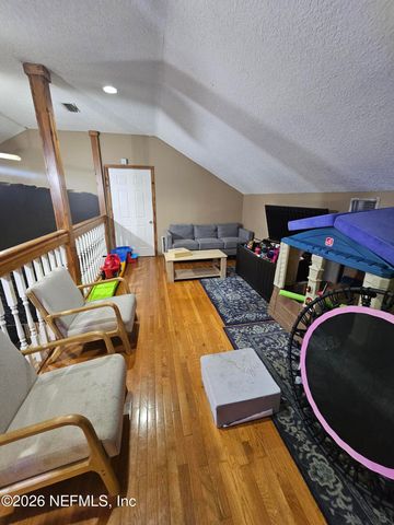 391 CHESWICK OAK Avenue, Orange Park, FL 32073