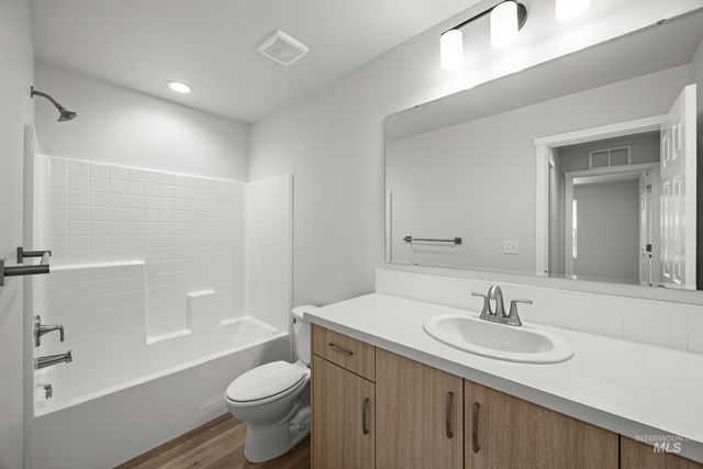 2940 W Taiban Creek Dr, Kuna, ID 83634