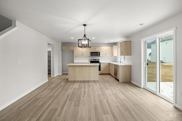 2940 W Taiban Creek Dr, Kuna, ID 83634