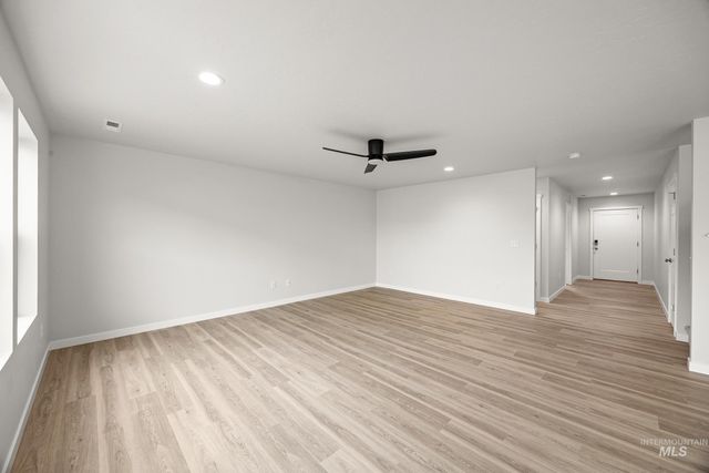 2940 W Taiban Creek Dr, Kuna, ID 83634