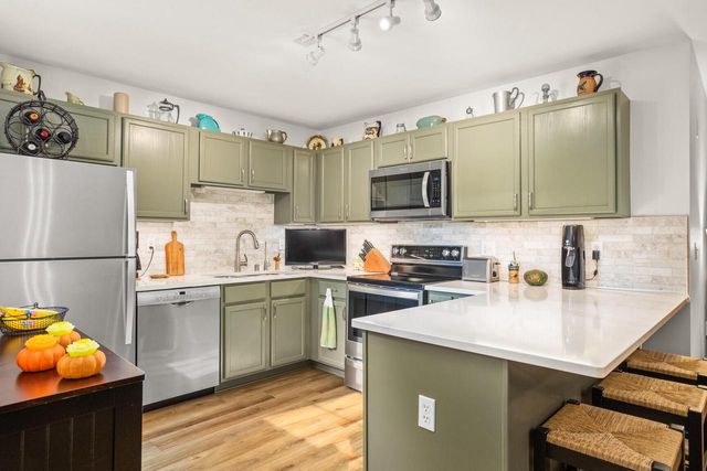 18520 Emerald CIRCLE #C, Brookfield, WI 53045