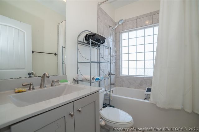 3742 Glencourse Way, Fayetteville, NC 28311