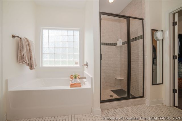 3742 Glencourse Way, Fayetteville, NC 28311