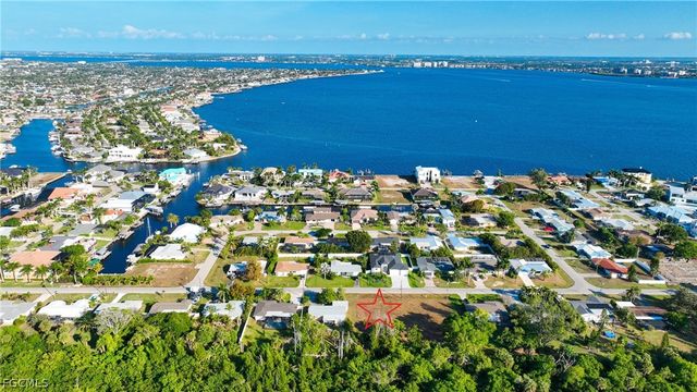 5838 SW 1st CT, Cape Coral, FL 33914