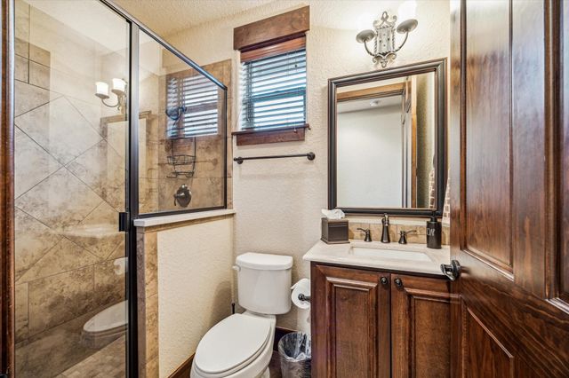 3751 Aberdeen Way, Houston, TX 77025