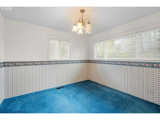 3235 Se SILVER SPRINGS Rd, Milwaukie, OR 97222