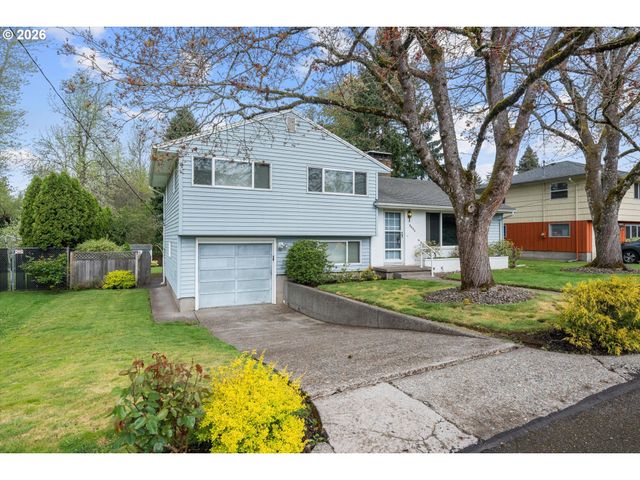3235 Se SILVER SPRINGS Rd, Milwaukie, OR 97222