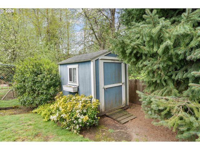 3235 Se SILVER SPRINGS Rd, Milwaukie, OR 97222