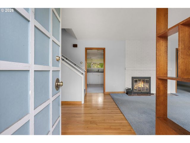 3235 Se SILVER SPRINGS Rd, Milwaukie, OR 97222