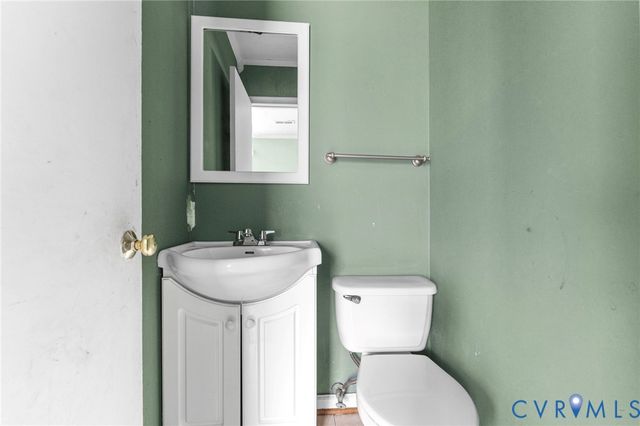 20501 Hickory Ct, South Chesterfield, VA 23803