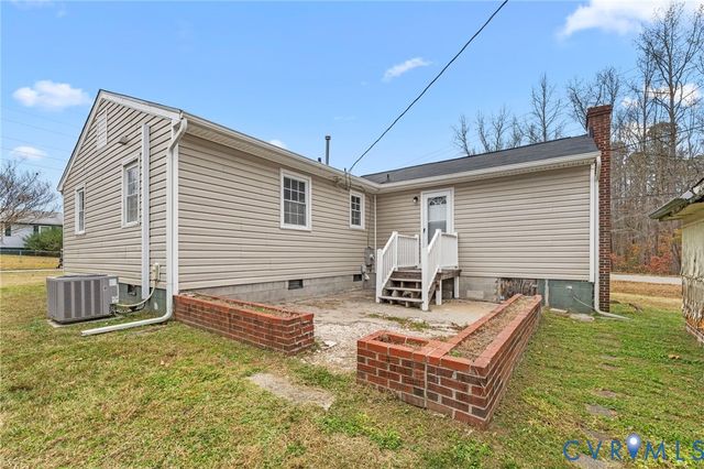 20501 Hickory Ct, South Chesterfield, VA 23803