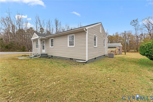 20501 Hickory Ct, South Chesterfield, VA 23803