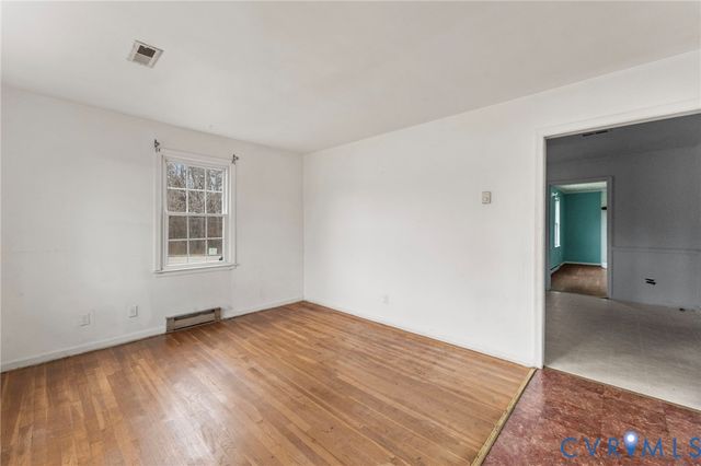 20501 Hickory Ct, South Chesterfield, VA 23803