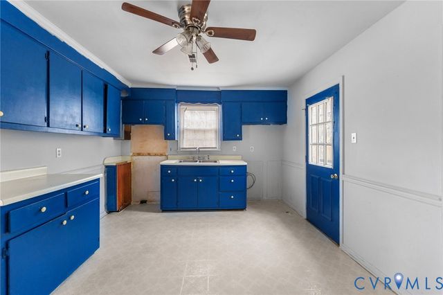 20501 Hickory Ct, South Chesterfield, VA 23803